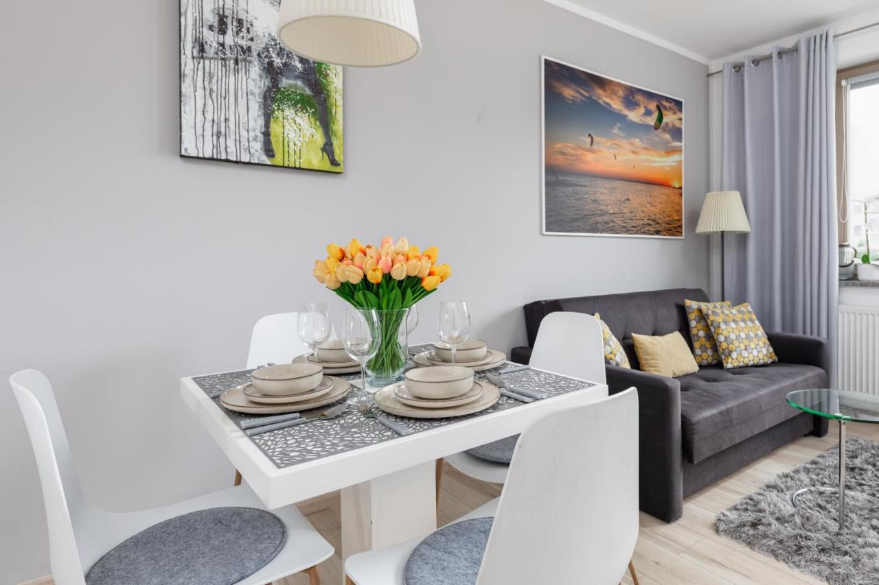 Wind Rose Quarter Apartments By Noclegi Renters ชวีโนวิชแจ ภายนอก รูปภาพ