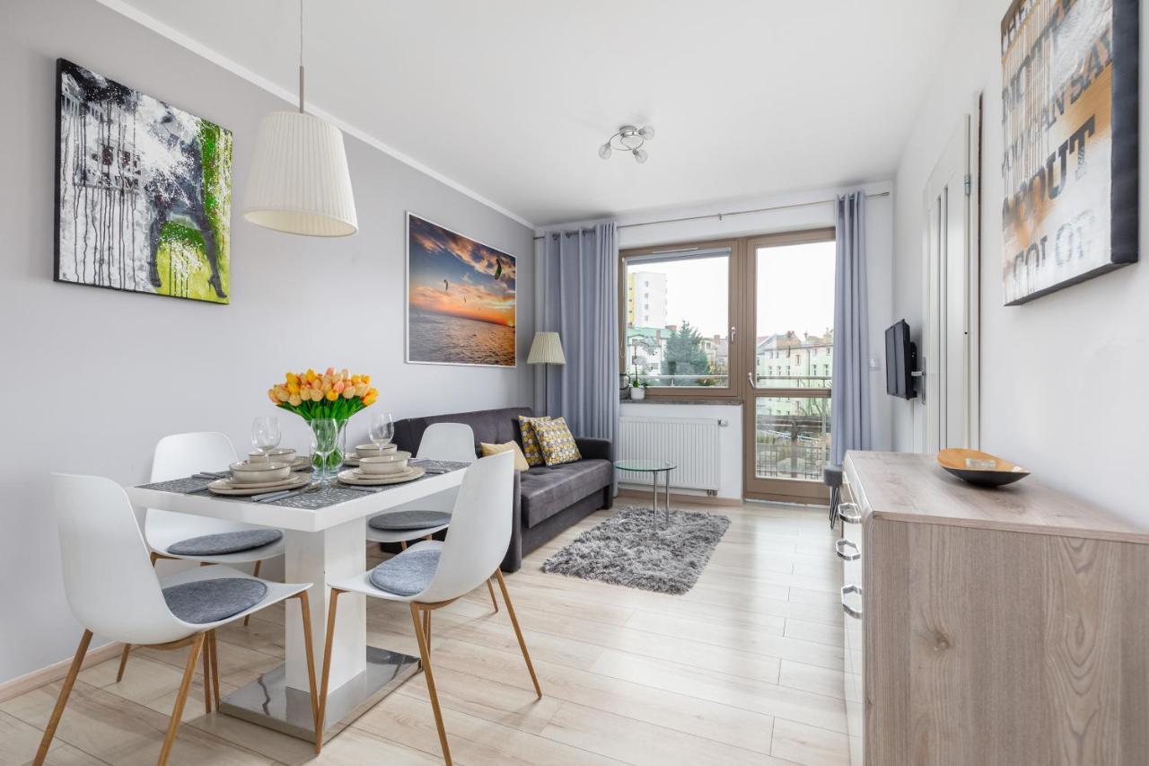 Wind Rose Quarter Apartments By Noclegi Renters ชวีโนวิชแจ ภายนอก รูปภาพ