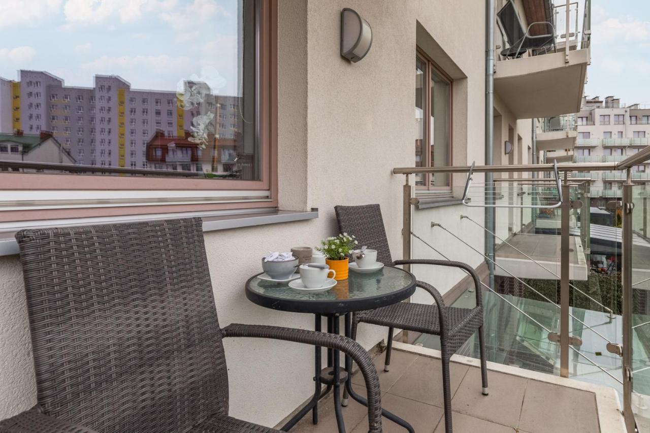 Wind Rose Quarter Apartments By Noclegi Renters ชวีโนวิชแจ ภายนอก รูปภาพ
