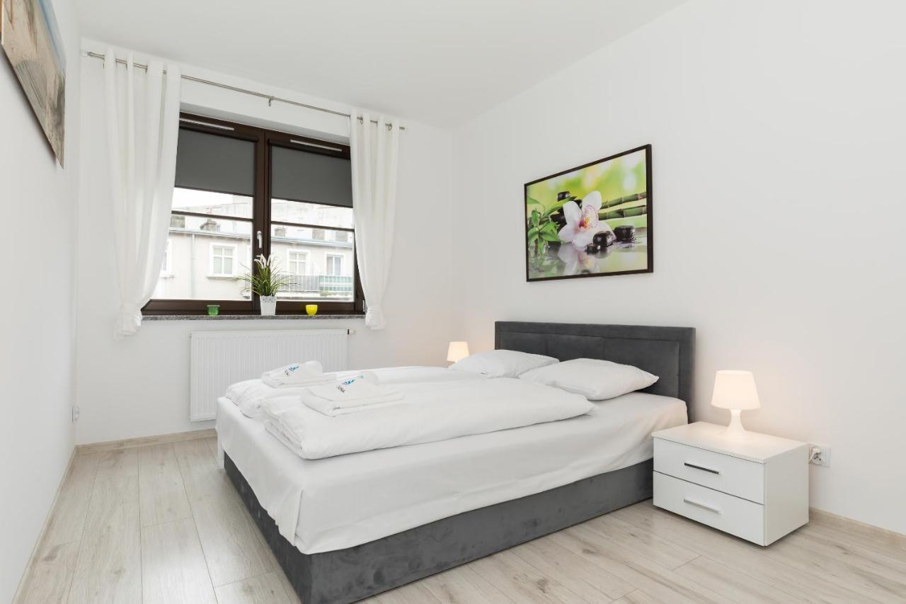 Wind Rose Quarter Apartments By Noclegi Renters ชวีโนวิชแจ ภายนอก รูปภาพ