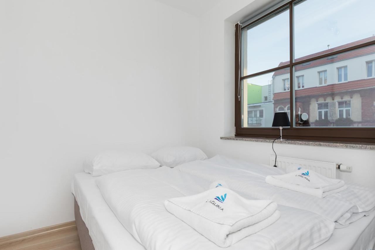 Wind Rose Quarter Apartments By Noclegi Renters ชวีโนวิชแจ ภายนอก รูปภาพ